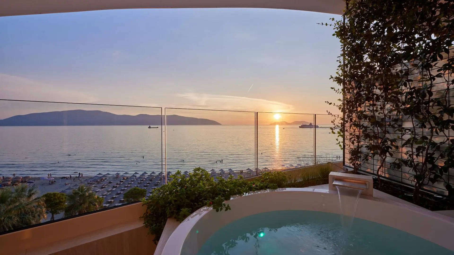 فلورا Valis Luxury Hotel 0*,  ألبانيا