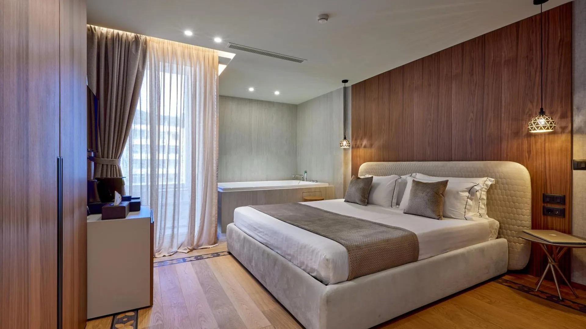 فلورا Valis Luxury Hotel شقة فندقية