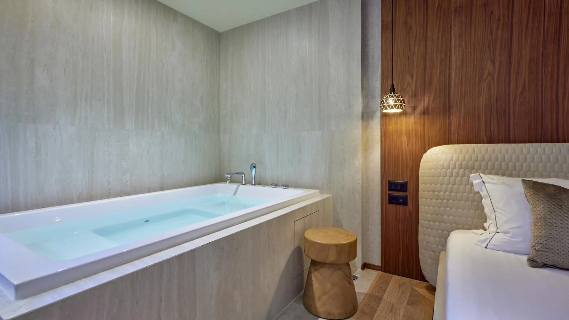 شقة فندقية فلورا Valis Luxury Hotel ألبانيا