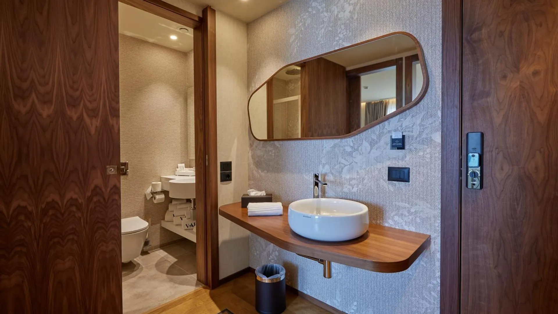 شقة فندقية فلورا Valis Luxury Hotel ألبانيا