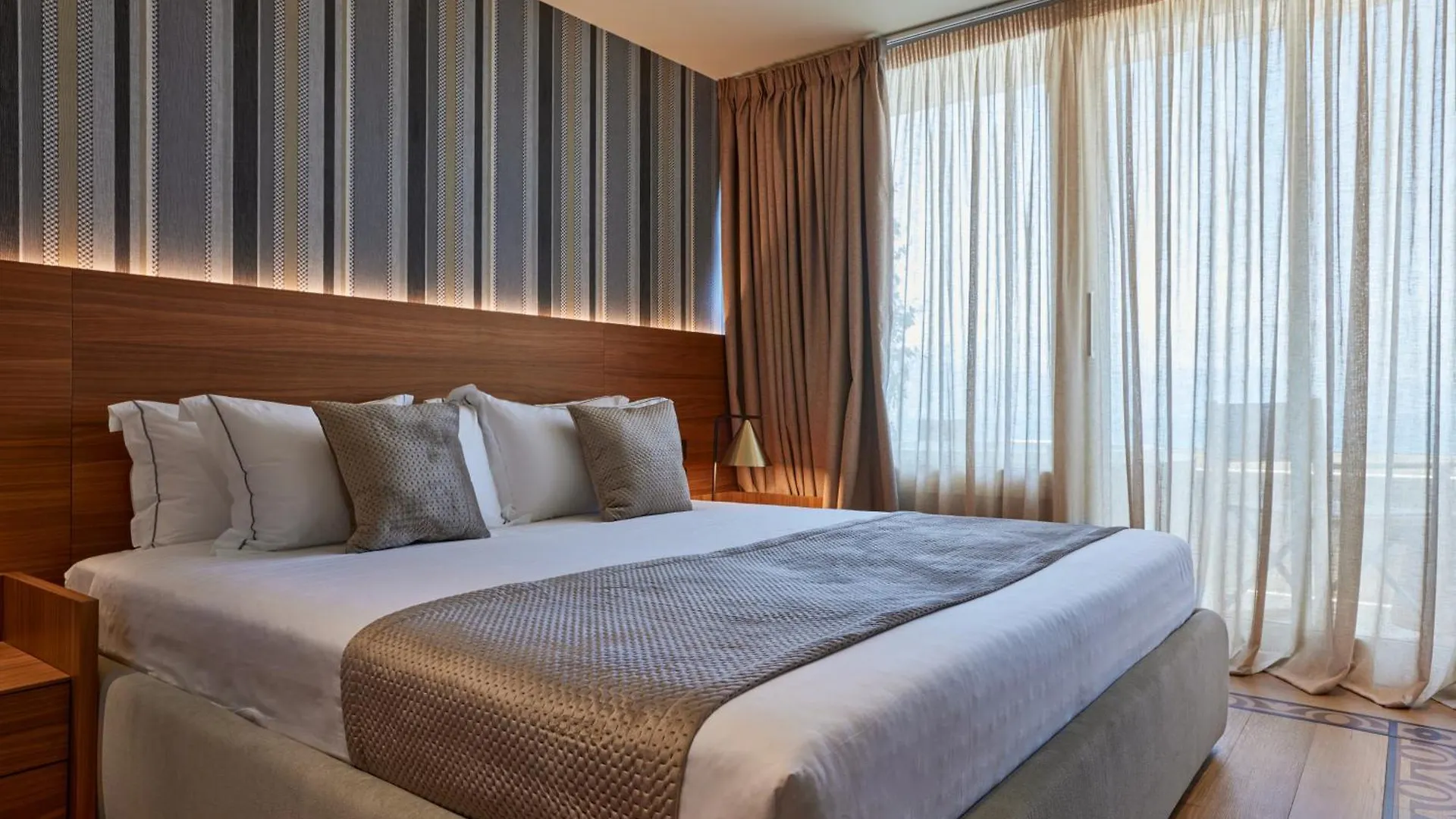 فلورا Valis Luxury Hotel 0*,