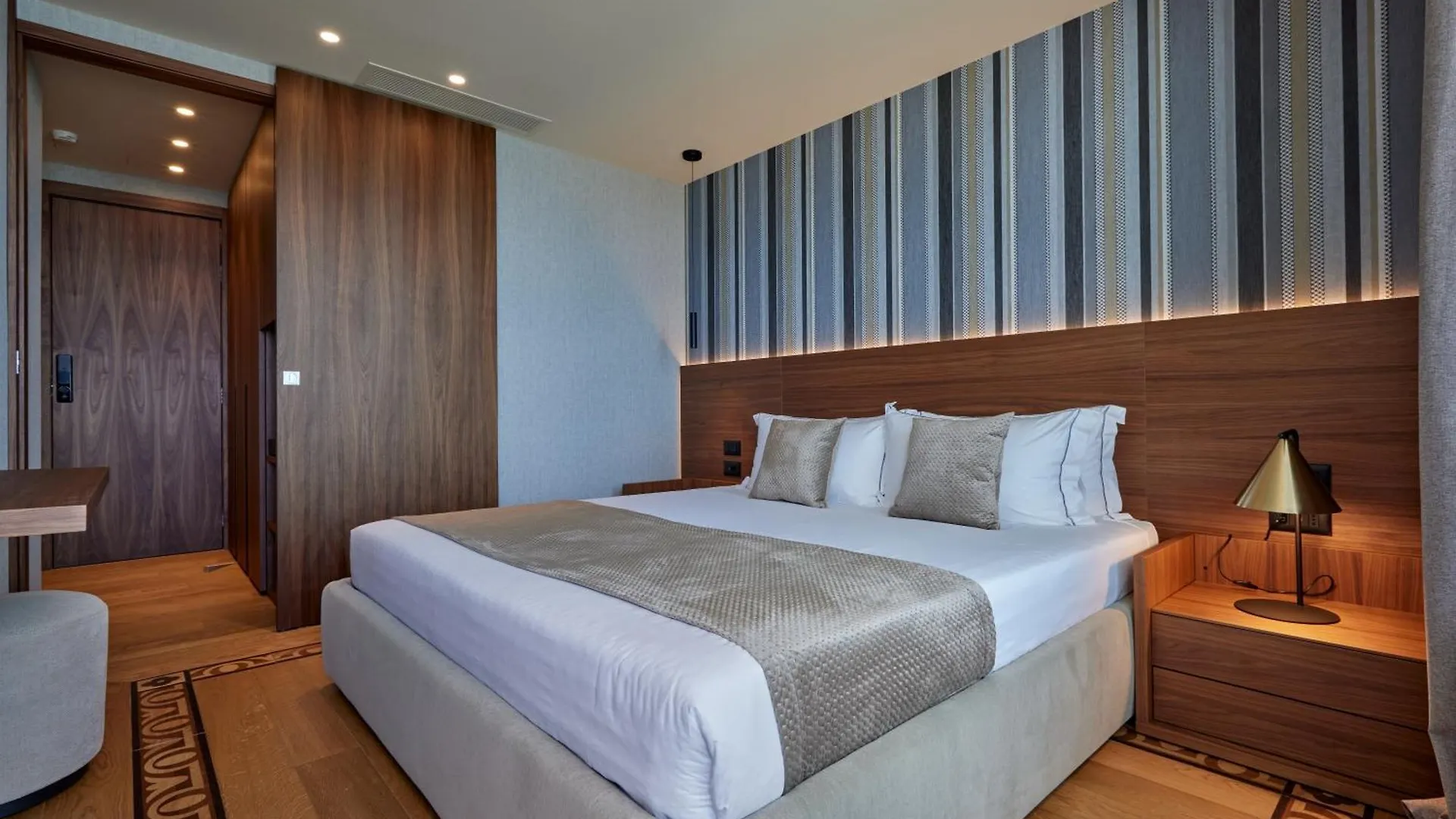 شقة فندقية فلورا Valis Luxury Hotel